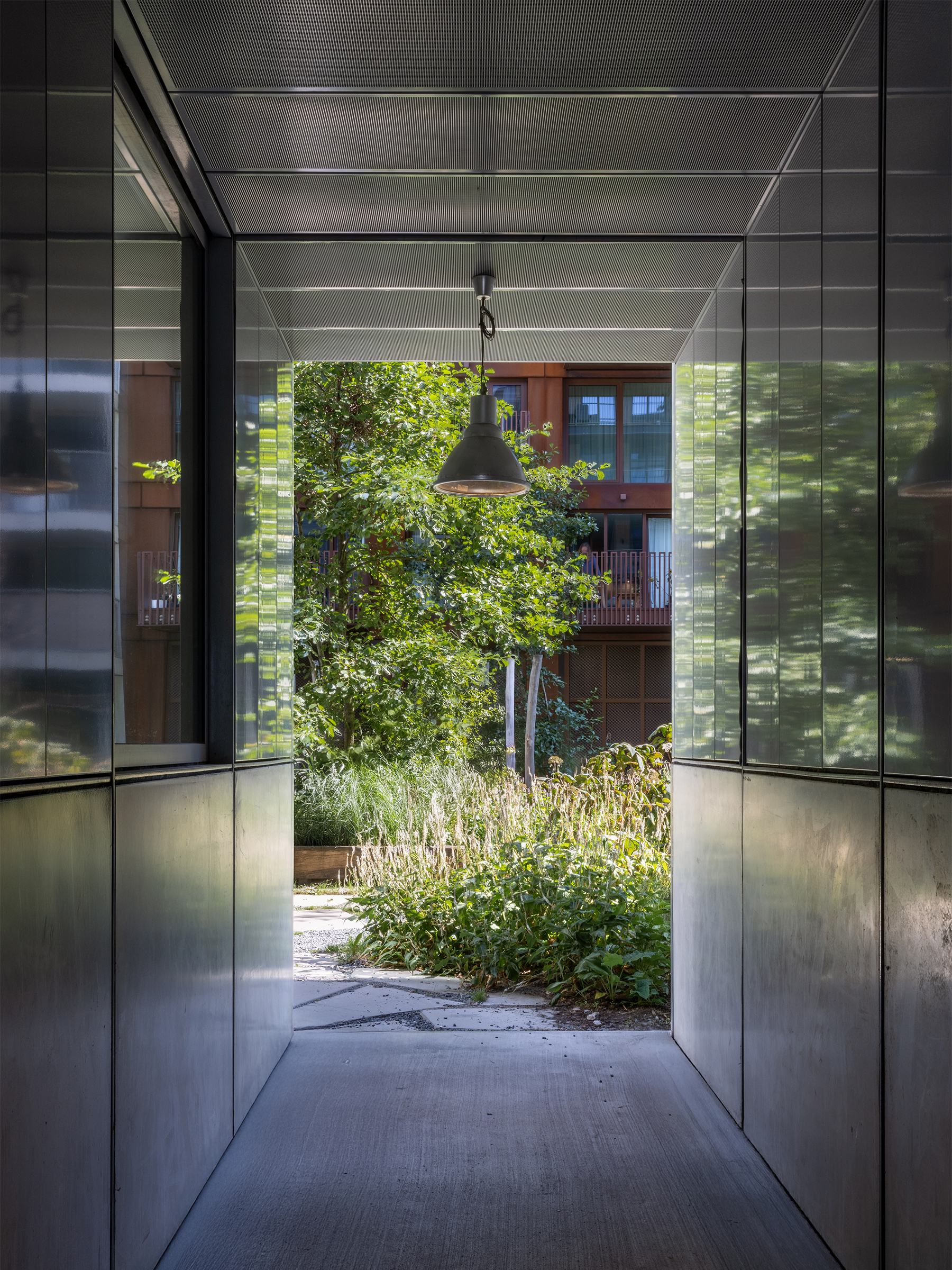 De Warmoes - residential project in Oostenburg, Amsterdam by Workshop Architecten, photographed by Anna Odulinska 