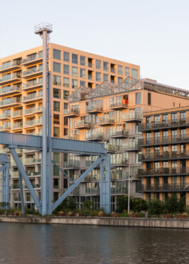 De Warmoes - residential project in Oostenburg, Amsterdam by Workshop Architecten, photographed by Anna Odulinska