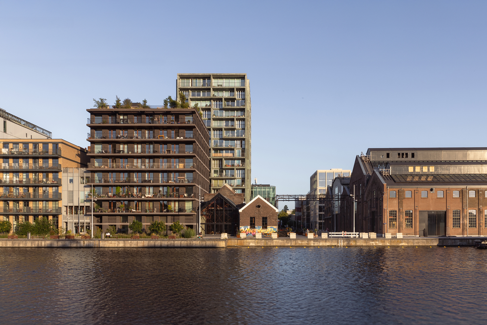 De Keizer, De Hout - residential projects in Oostenburg, Amsterdam by Workshop Architecten, photographed by Anna Odulinska 