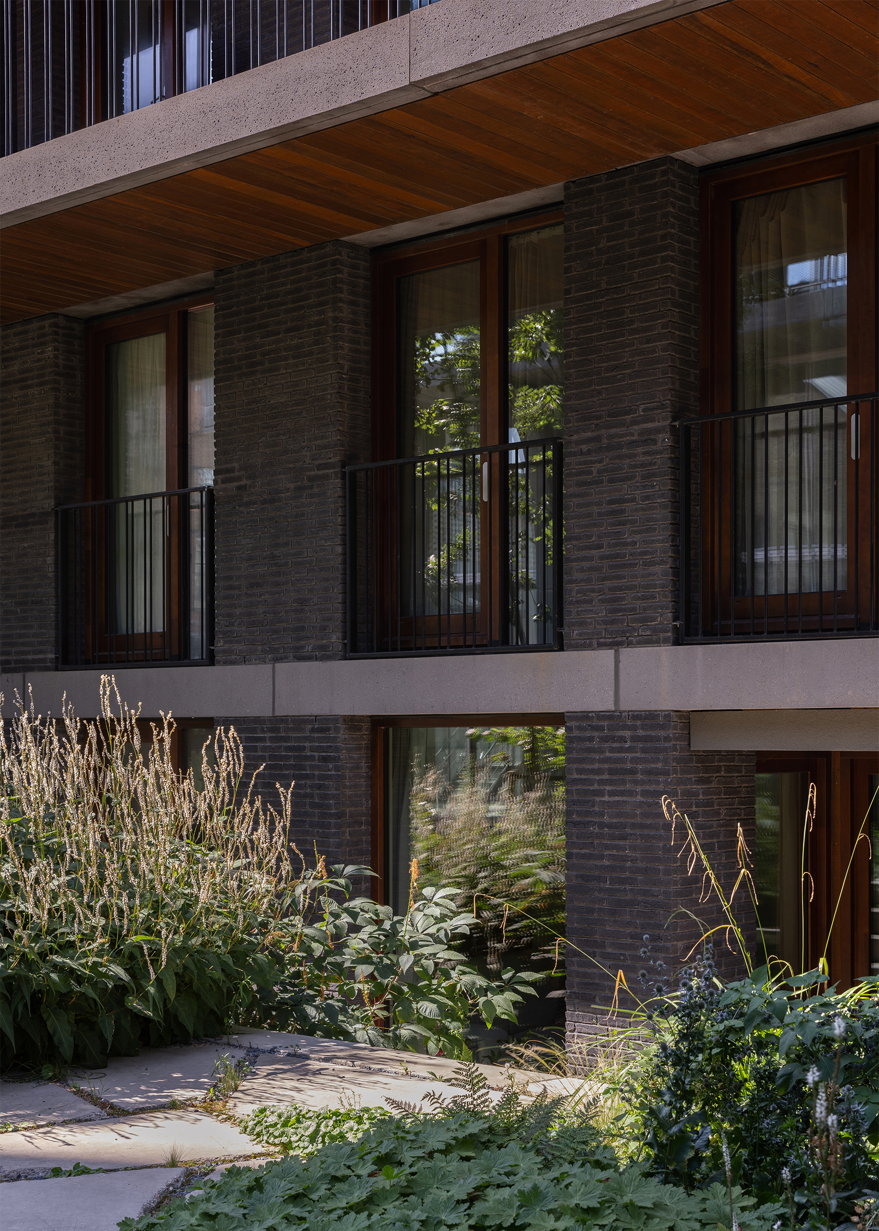 De Keizer, De Hout - residential projects in Oostenburg, Amsterdam by Workshop Architecten, photographed by Anna Odulinska 