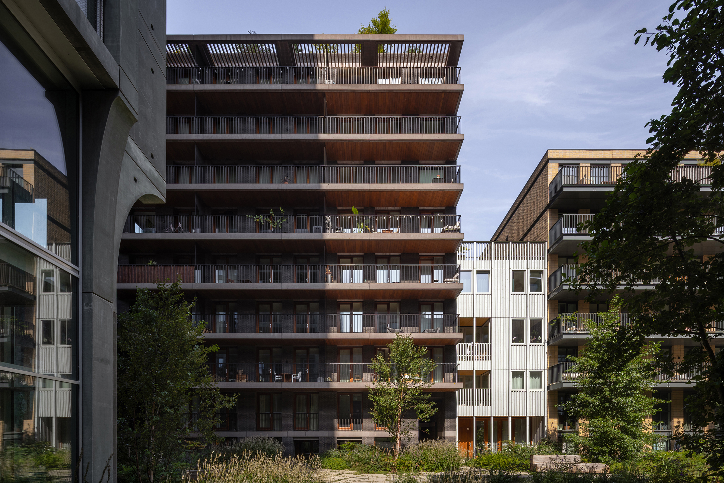 De Keizer, De Hout - residential projects in Oostenburg, Amsterdam by Workshop Architecten, photographed by Anna Odulinska 